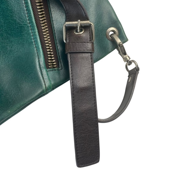 MATT & NAT Oversized Messenger Crossbody Shoulder bag Vegan Leather in Green - Picture 5 of 7